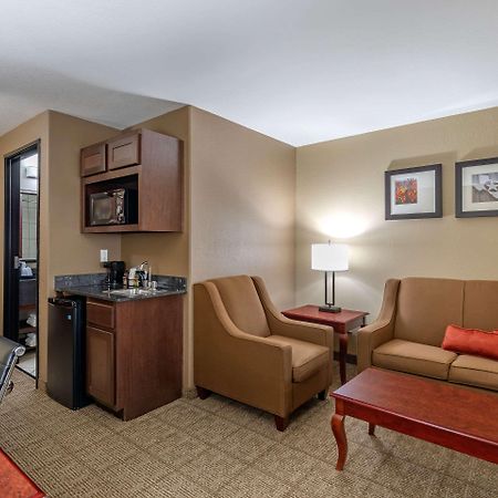 Comfort Suites Ennis Exterior foto
