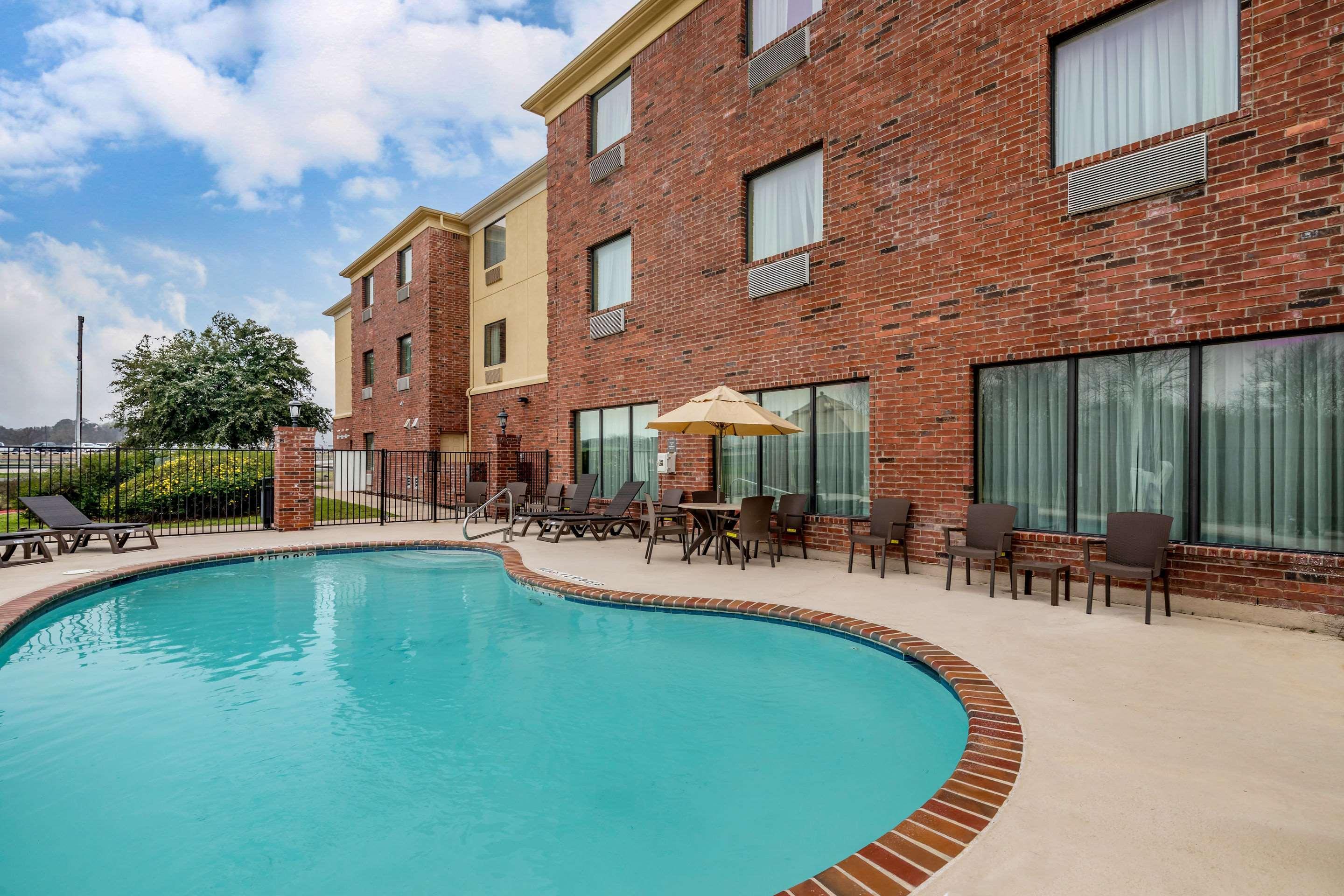 Comfort Suites Ennis Exterior foto