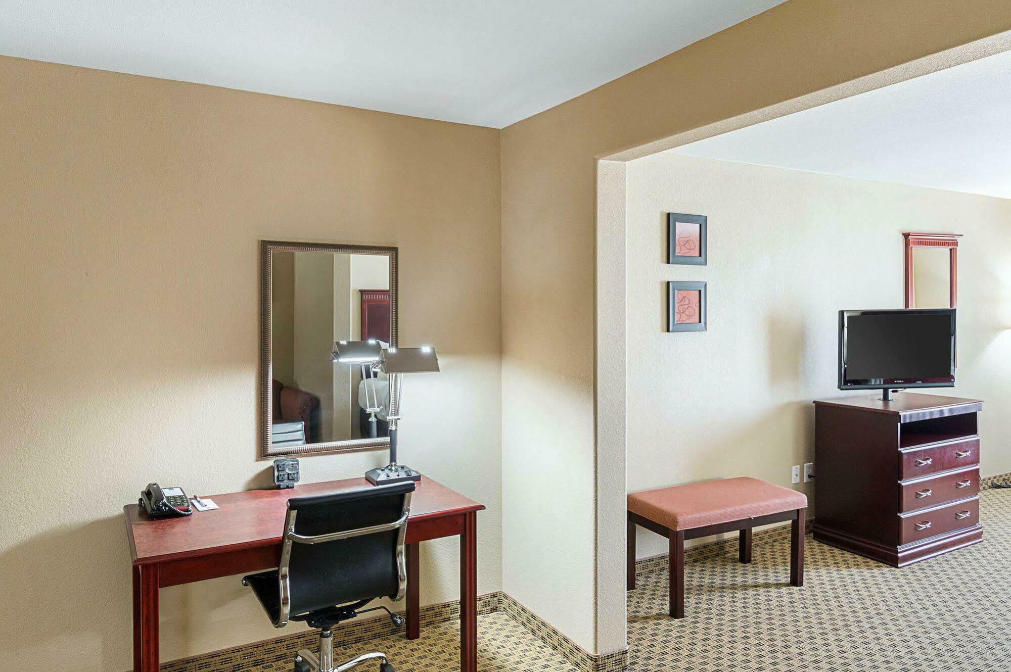 Comfort Suites Ennis Exterior foto